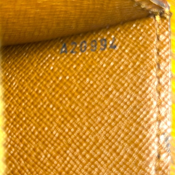 Authentic Louis Vuitton Messenger bag. - Picture 9 of 13